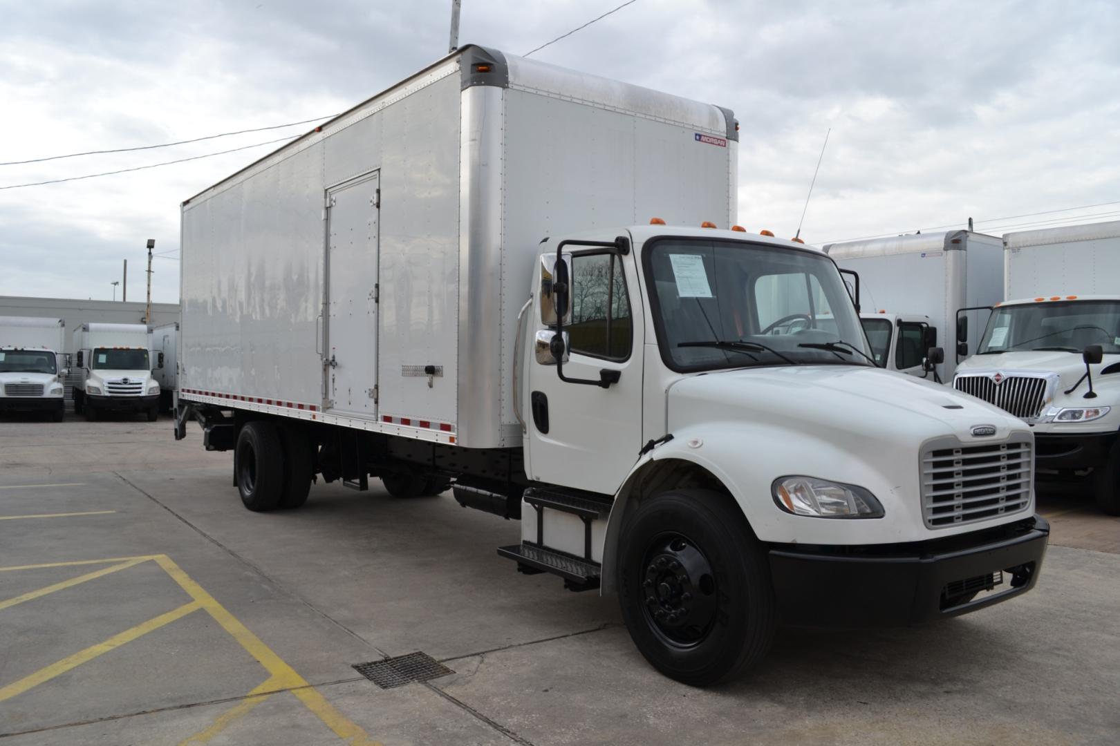 2016 WHITE /BLACK FREIGHTLINER M2-106 with an CUMMINS ISB 6.7L 240HP engine, ALLISON 2500RDS AUTOMATIC transmission, located at 9172 North Fwy, Houston, TX, 77037, (713) 910-6868, 29.887470, -95.411903 - 26,000LB GVWR NON CDL, MORGAN 26FT BOX, 13'6FT CLEARANCE, HEIGHT 103" X WIDTH 102", WALTCO 3,000LB ALUMINUM LIFT GATE, RAMP, AIR RIDE, E-TRACKS, DUAL 50 GALLON FUEL TANK, - Photo#2